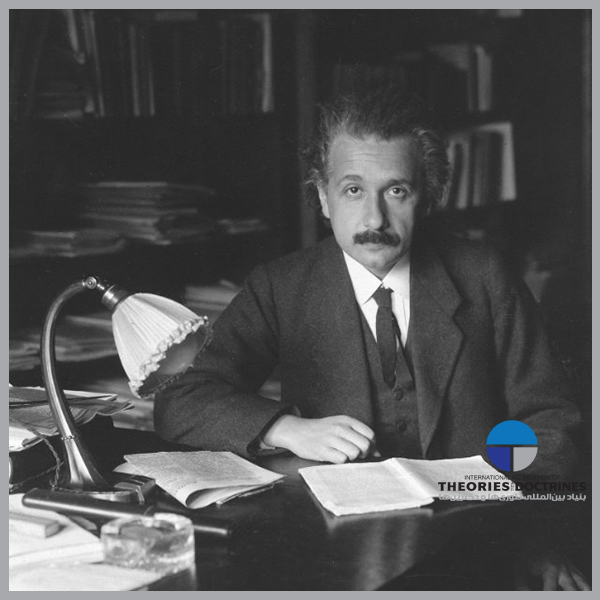 Albert_Einstein_1929